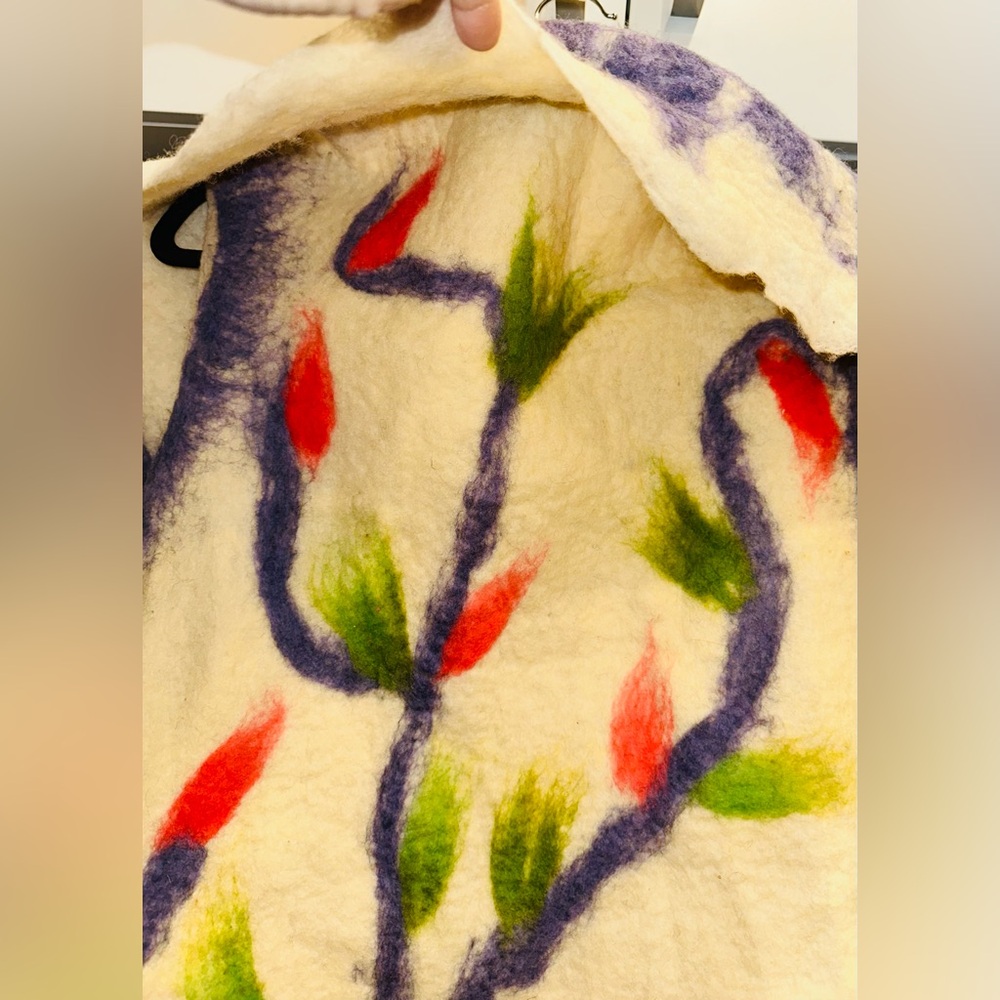 Colorful Artisan NUNO Felted Vest w/3 buttons Med - Picture 9 of 12